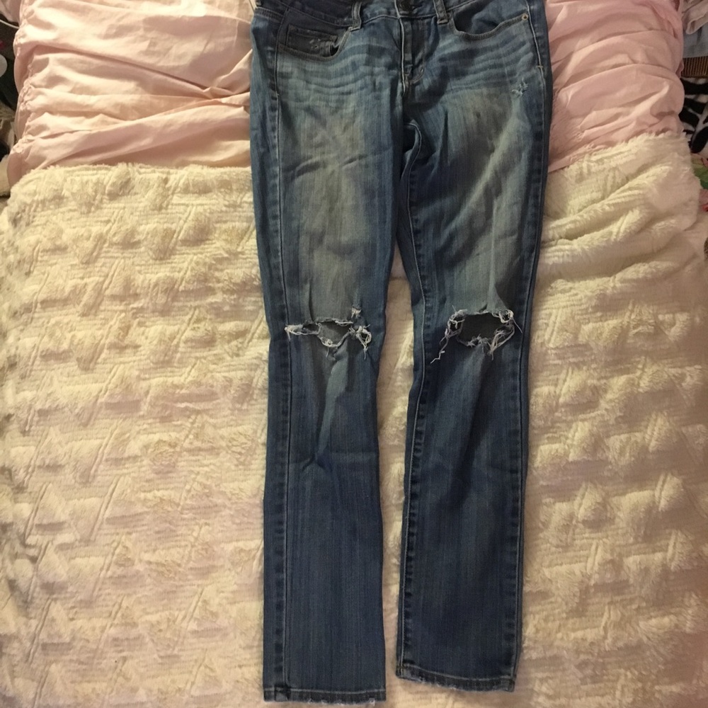 American Eagle Distressed Jeans